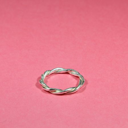 Delicate relaxed twist ring product